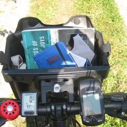 De rommelige cockpit